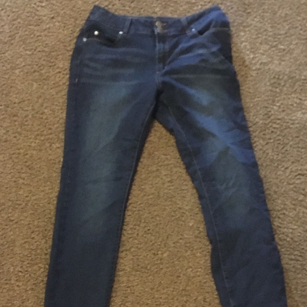 Clothes - Picture 2 of 16
